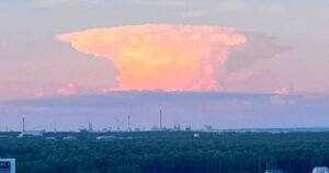 U Rusiji se pojavio oblak, izgleda kao nuklearna gljiva
