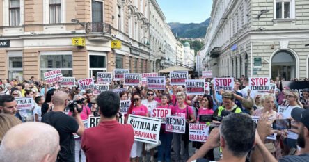 Protesti protiv nasilja u gradovima širom BiH: Stop femicidu!