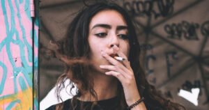 Naučnici: Kupovinu cigareta i duhana treba zabraniti mladima do 22. godine