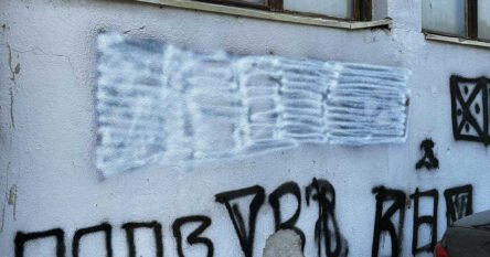 U Republici Srpskoj prekrečen grafit koji veliča zločinca Ratka Mladića