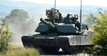 Paket od 375 miliona dolara: Ukrajincima stižu Abramsi i kontroverzno streljivo
