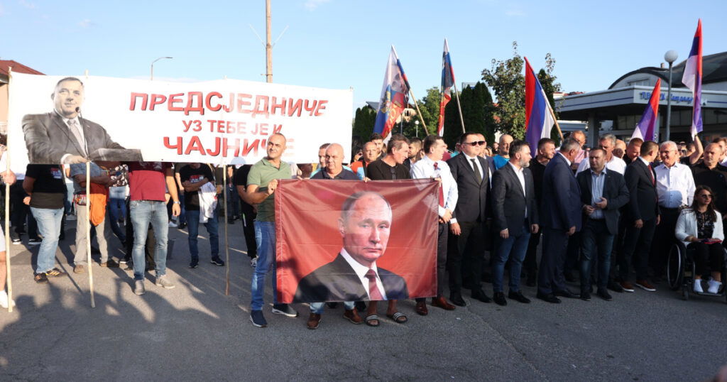 dodik putin istocno sarajevo skup protest