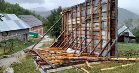 Snažna oluja u BiH: Vjetar nosio krovove kod Sarajeva, Civilna zaštita izdala upozorenje