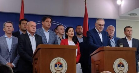 Opozicija u RS kritikovala protest podrške Dodiku: “Nećemo braniti kult vođe”