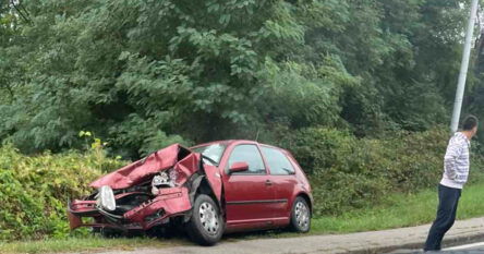 Žestok sudar tri automobila, više osoba je povrijeđeno