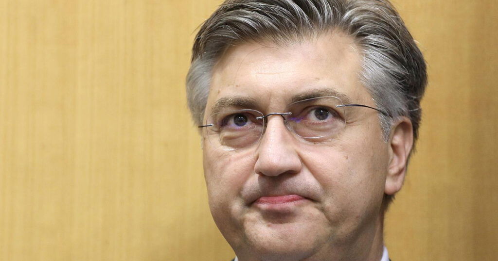 Plenković: U Sarajevu dođu avionom kao turisti pa se transformišu u migrante