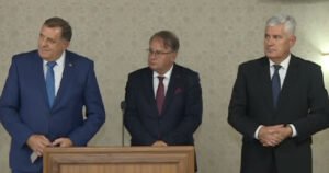 Završen sastanak vladajuće koalicije, Dodik: Približili smo se oko dva zakona