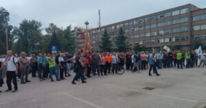 Prekinuli proizvodnju, najavljen štrajk: Neizvjesnost za 3.000 radnika