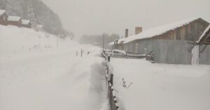 Zarobljeni i učenici iz BiH: Snijeg napravio haos, proglašena vanredna situacija
