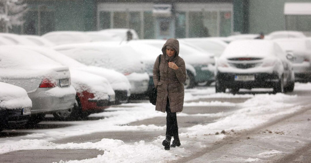 Sarajevo se jutros probudilo pod snježnim pokrivačem