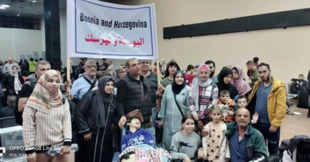 Srodnici bh. državljana evakuisanih iz Gaze ne mogu ući u BiH, ministri iz RS nisu glasali