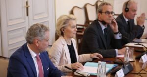 Politico: BiH će u utorak dobiti preporuku za početak pristupnih pregovora s EU