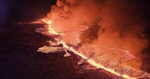 Izdano upozorenje: Eruptirao vulkan na Islandu, evakuirano 4.000 ljudi