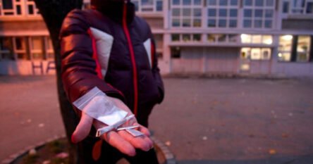“Dešava se u poslijepodevnim satima”: U blizini škola u Sarajevu prodaje se droga?