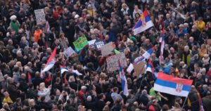 Novi protest nekoliko hiljada ljudi u Beogradu, pojavila se kratko i Marinika Tepić
