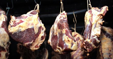 Visoke temperature mogle bi pokvariti meso za sušenje, evo šta čine da bi ga spasili