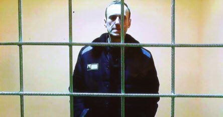 Istražitelji još nisu utvrdili uzrok smrti Navaljnog, njegovoj majci ne daju da uđe u mrtvačnicu