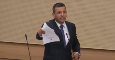 Vukanović izbačen sa sjednice NSRS-a, ministru postavio neugodna pitanja