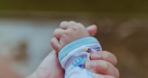 Smrt bebe uznemirila javnost u BiH, iz bolnice negiraju da je uzrok vakcina