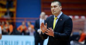 U 47. godini preminuo uspješni košarkaš i trener iz Srbije