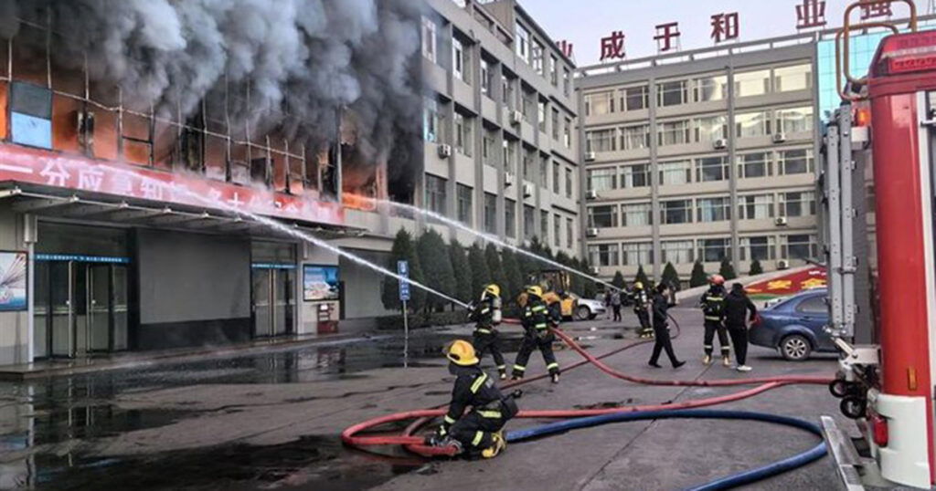 U požaru u internatu s vrtićem i školom poginulo 13 učenika. Direktor uhapšen