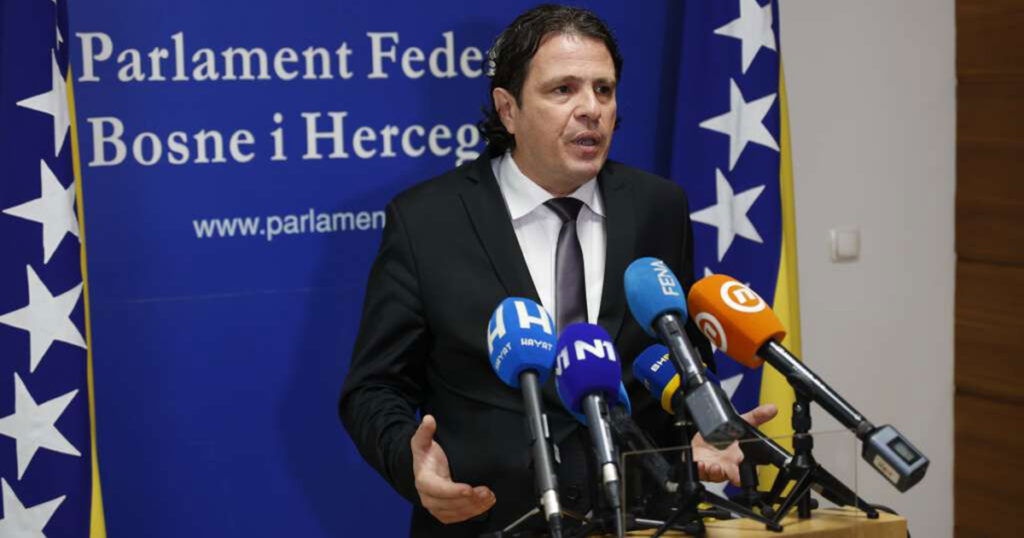 Federacija Bosne i Hercegovine u prvih šest mjeseci otplatila više od pola milijarde KM duga
