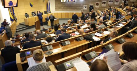 Parlament FBiH: Budžet na dnevnom redu, opozicija osporava legalnost ponašanja većine