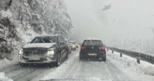 Usporen saobraćaj u BiH zbog intenzivnih snježnih padavina, zimske službe na terenu