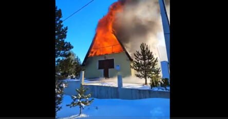 Požar potpuno uništio vikendicu: Vatra progutala unutrašnjost objekta i krovnu konstrukciju