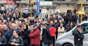 Rijeka ljudi na posljednjem ispraćaju ubijene Amre Kahrimanović