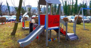 Donacijama obnovili igralište ispred dječije bolnice Tuzla