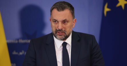 Konaković: ‘Težak i dug razgovor’ s Varhelyjem o rezoluciji o Srebrenici