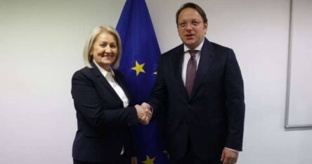 Krišto s Varhelyijem: “Uvjerena sam da će institucije EU prepoznati napredak”