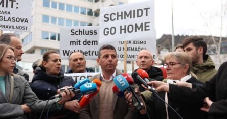 Vukanović: Schmidt se povukao pred Dodikovim ucjenama, izbori će proći u mafijaškoj atmosferi