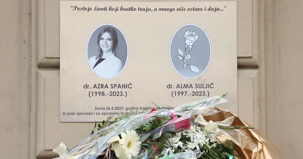 Otkrivena spomen-ploča na mjestu pogibije mladih doktorica Azre i Alme