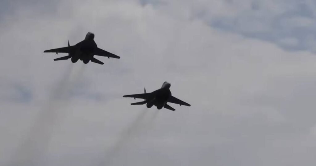 Nepoznata letjelica primijećena iznad Srbije: Vojska podigla “migove”