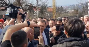 Dodik stigao u Sud BiH, pristalice mu uzvikivale: “Naprijed predsjedniče”
