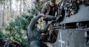 Češka prikupila sredstva za kupovinu 300.000 artiljerijskih granata za Ukrajinu