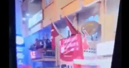 Slavio pobjedu na izborima u Turskoj i pao s balkona. Poginuo je