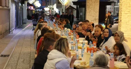 Organizovan zajednički iftar u najprometnijoj ulici u Mostaru