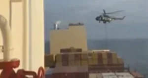 Iranski komandosi spustili se iz helikoptera i zauzeli brod povezan s Izraelom