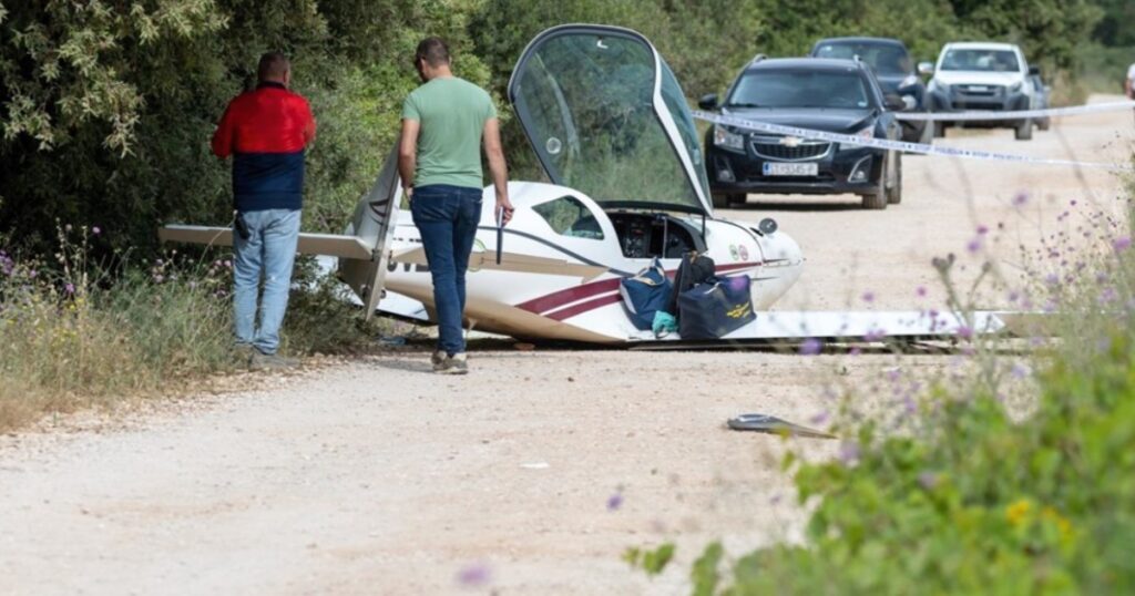 avion hvar