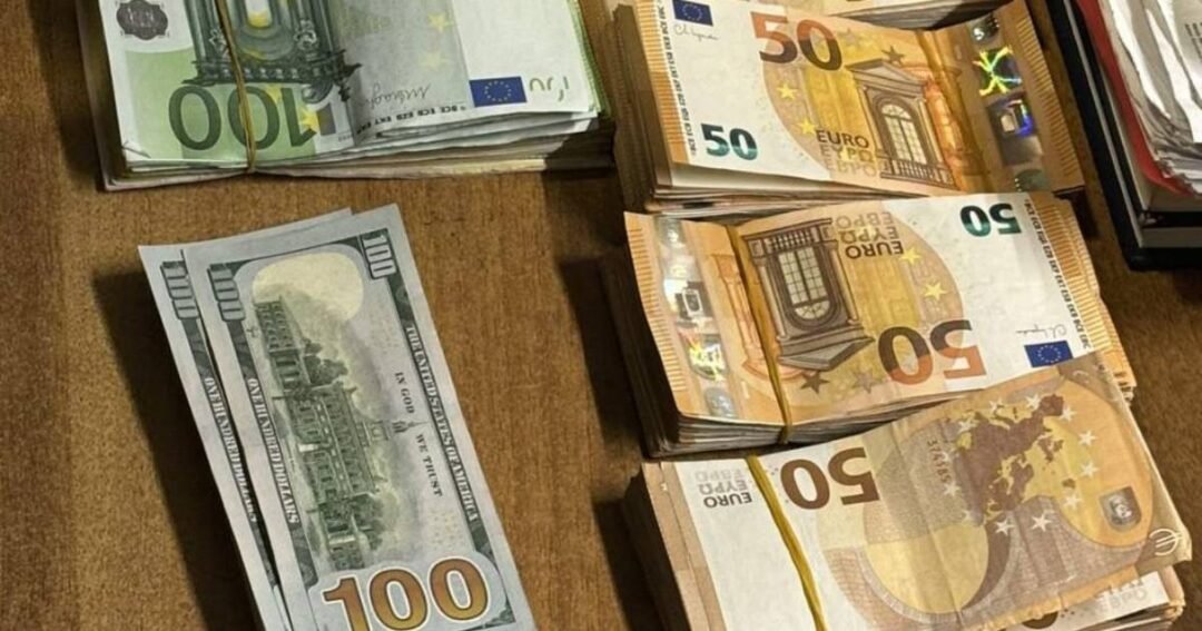 euri dolari