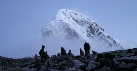 Završila sezona uspona na Everest: Zabilježeno više rekorda, ali i osam poginulih