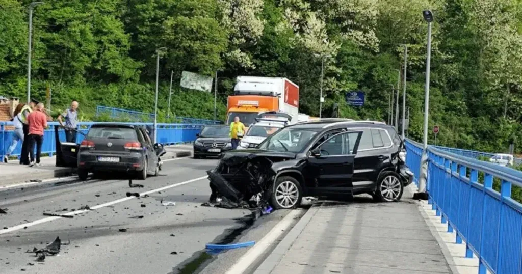 Ukrao Golfa, pa bježeći skrivio tešku nesreću