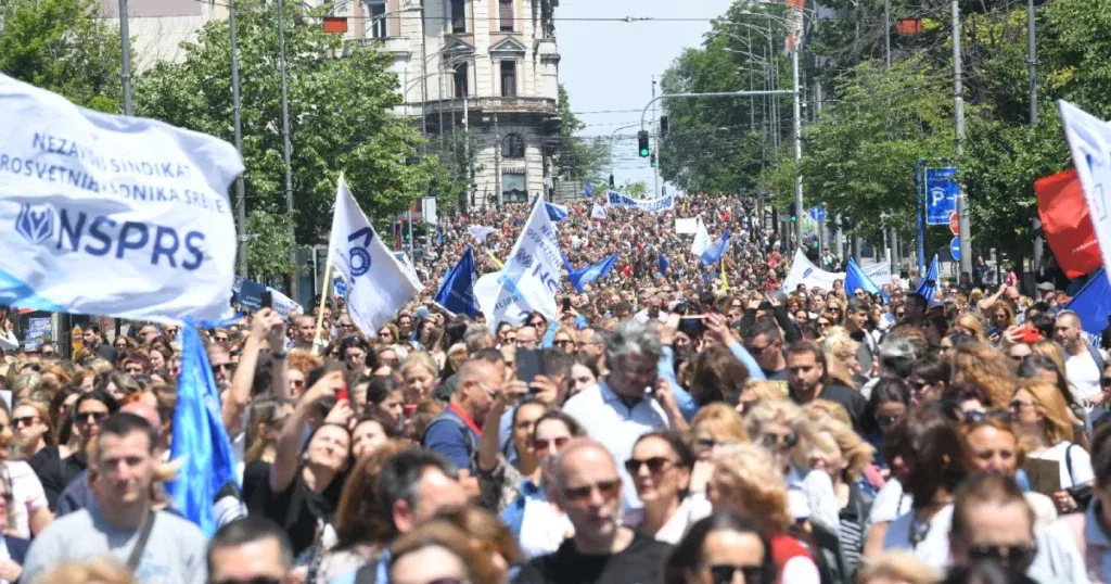 U Srbiji danas više od 700 škola obustavilo rad