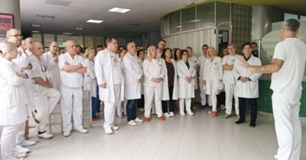 Ljekari i stomatolozi održali polusatni štrajk upozorenja širom FBiH