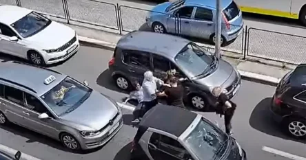 UZNEMIRUJUĆE Brutalna tuča na cesti u Hrvatskoj, učestvovalo pet osoba