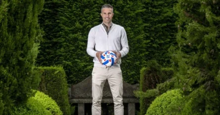 Legendarni Nizozemac prvi put u ulozi trenera, vodiće klub u kojem je ispisao istoriju kao igrač