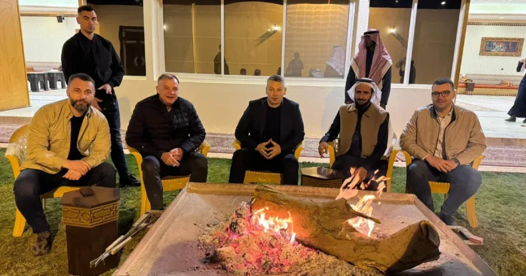 Rizvo (prvi lijevo od Nešića) ministru pravio društvo prilikom posjete Sulejmanu Al Shiddiju u februaru ove godine